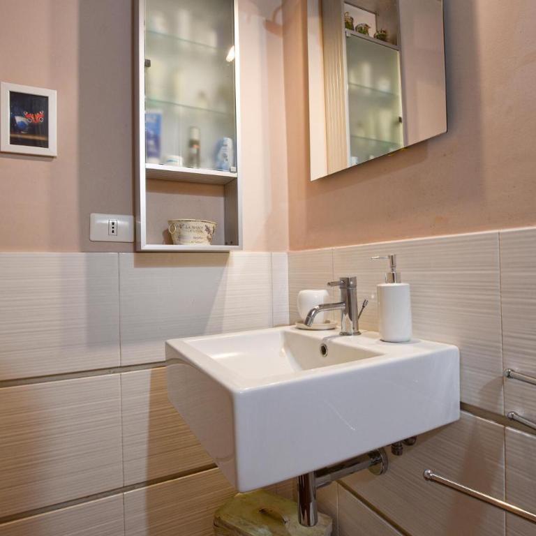 Cozy Apartment In Catania With Wifi - One-Bedroom Apartment - 12