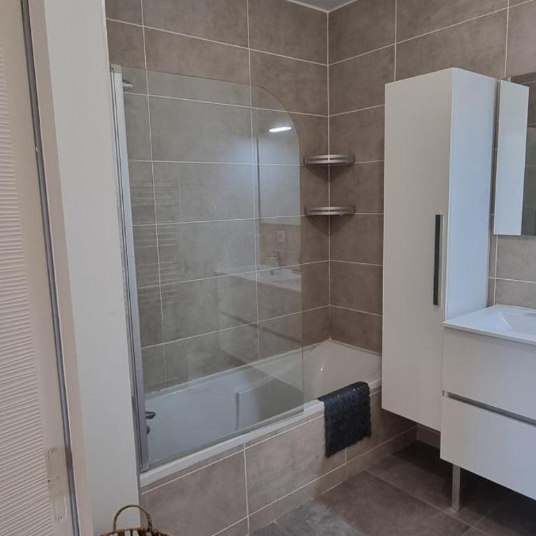 Superbe appartement pour 4, climatisé, piscine et garage - Apartment mit 2 Schlafzimmern - 12