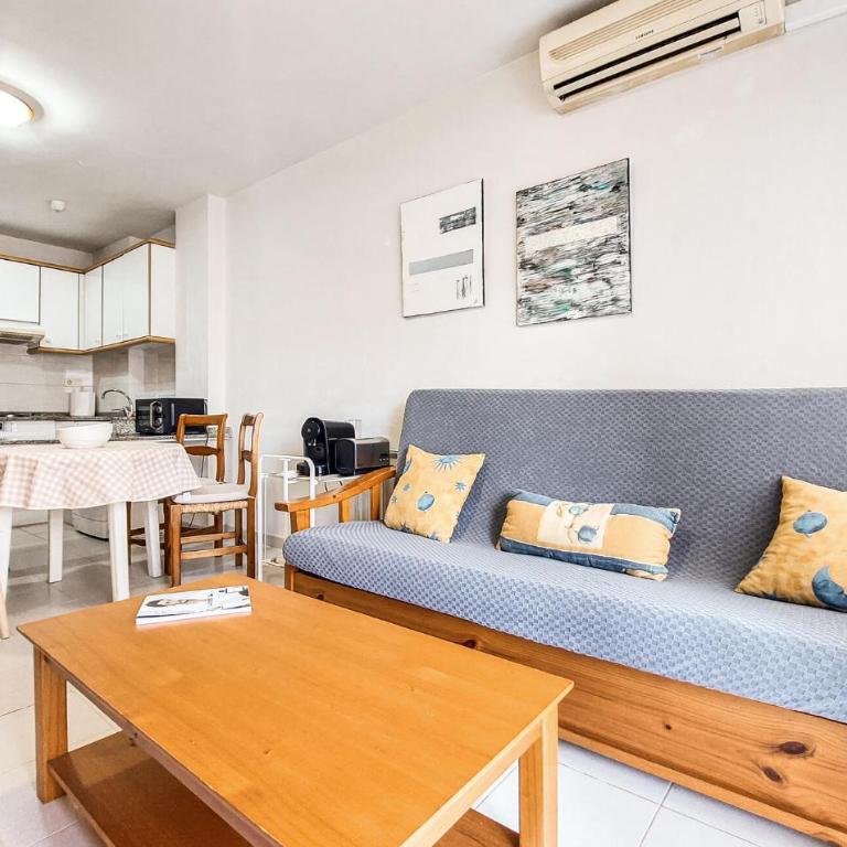 Beautiful Apartment In Canet De Berenguer - Appartement 1 Chambre - 3