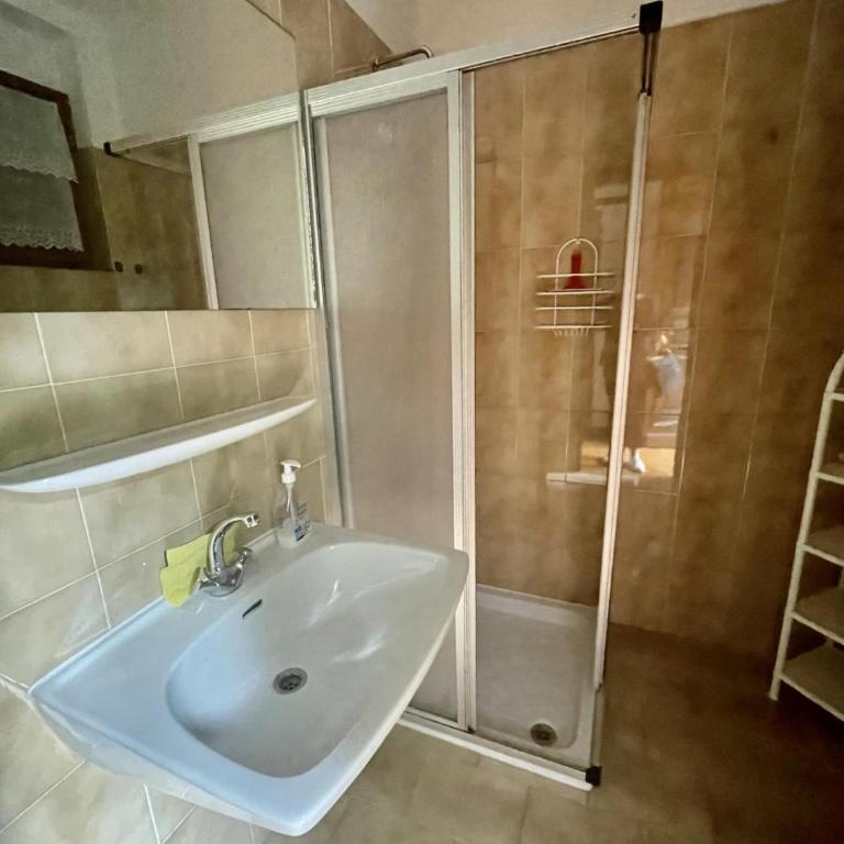 schöne Ferienwohnung mit herrlichem Blick zum Gardasee - Appartamento - 12