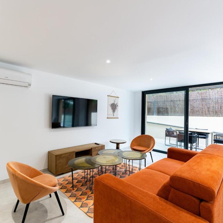 Appart Hotel 2 Chambres - cuisine - parking - Apartment - 24