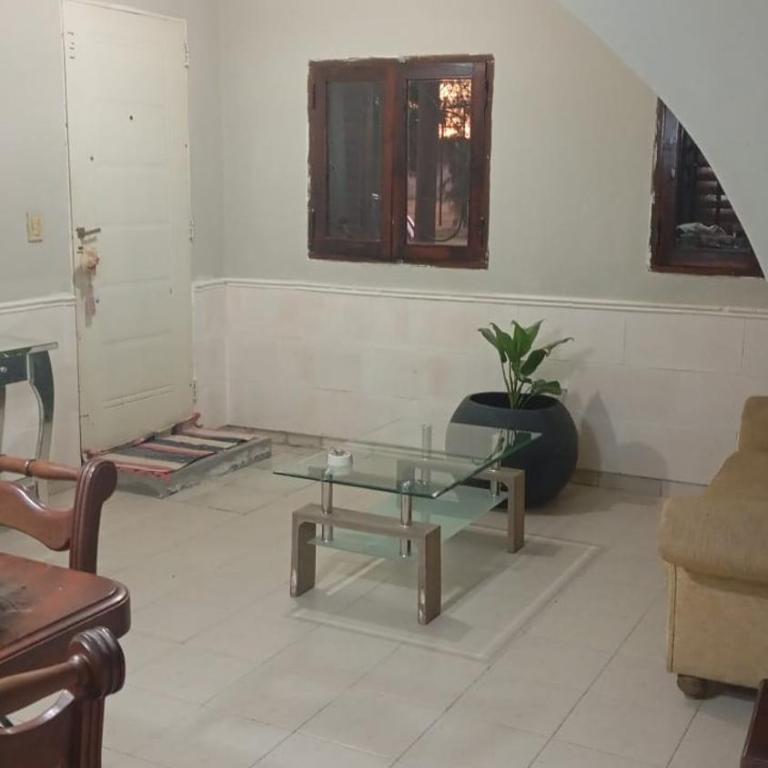 Casa con asador y Garaje a 5 minutos del estadio La Banda Santiago del Estero - Casa de 3 dormitorios - 3