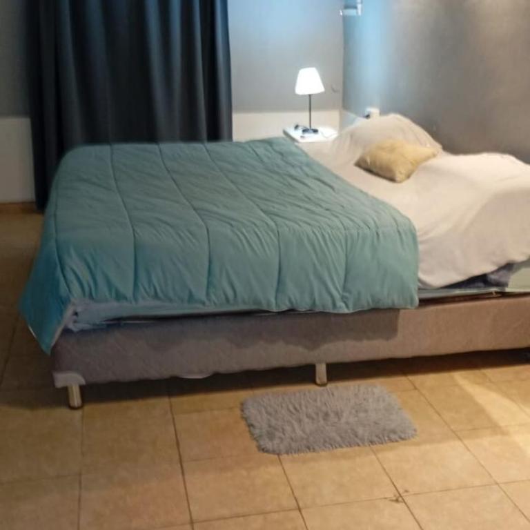 Casa con asador y Garaje a 5 minutos del estadio La Banda Santiago del Estero - Casa de 3 dormitorios - 4