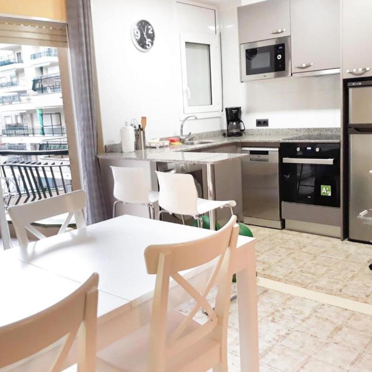 Apartamento de 2ª línea de mar con piscina, a 5 min de Playa de Aro, ideal para familias - ES-209-5 - Apartamento - 4