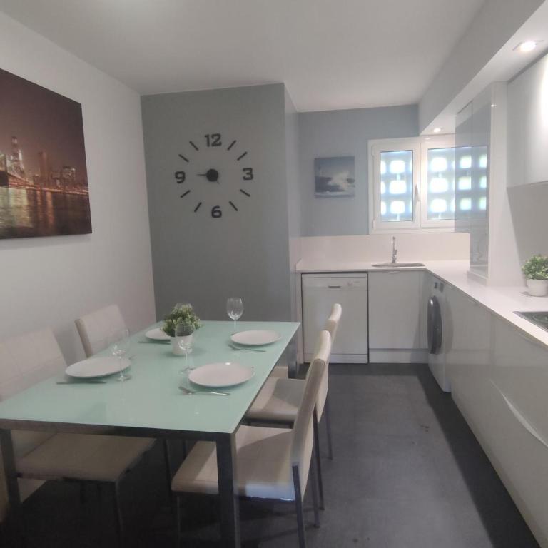 Apartamento Moderno en el Centro de Platja d'Aro - Cerca de la Playa y Parking Incluido - ES-209-54 - Apartamento - 13
