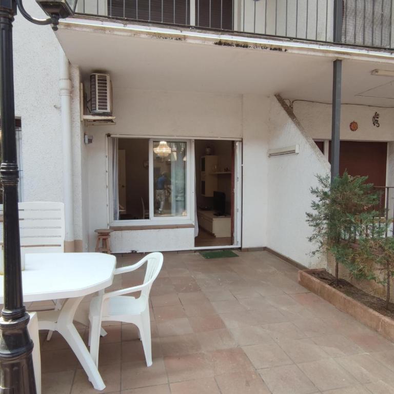 Apartamento con terraza a metros de la playa y zona comercial, ideal familiar - Costa Brava - ES-209-68 - Apartamento - 21