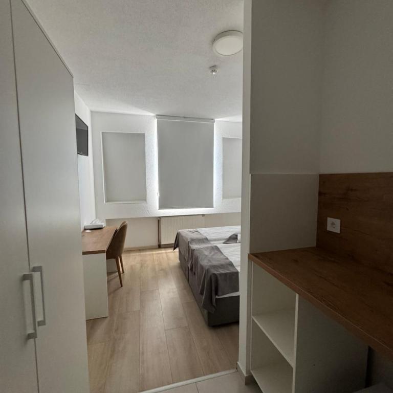 Orange Business Centar Apartments - Economy Double or Twin Room - 24