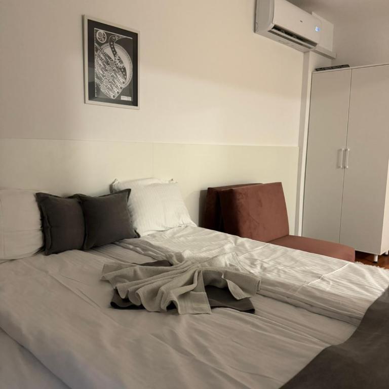 Orange Business Centar Apartments - Standard Family Room - 7