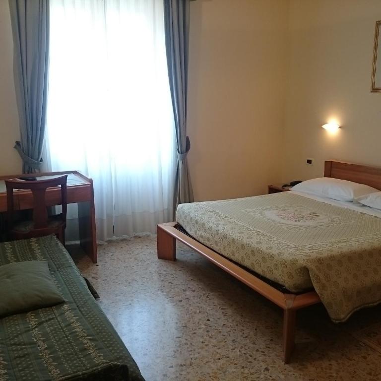 Hotel Pescetto - Camera Tripla - 11