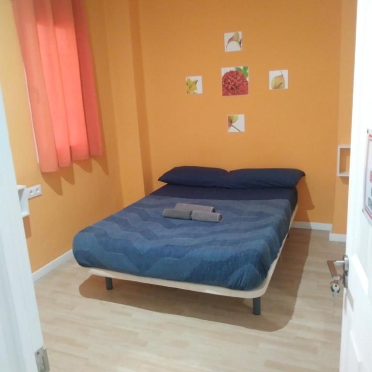 Colors Rooms - Single Room with Private Bathroom - 17