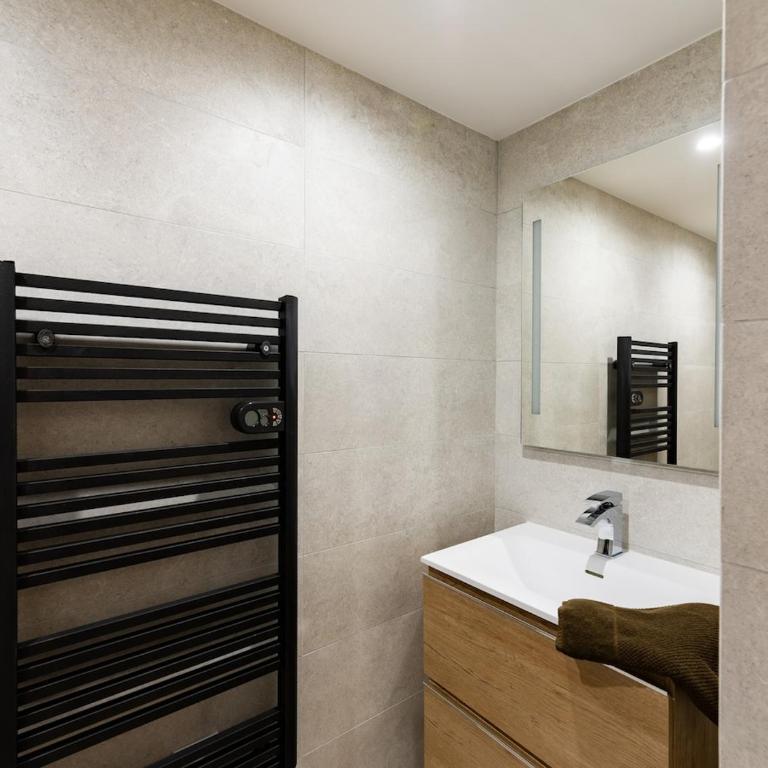 Appart HOTEL 3 Chambres - parking - clim - Appartamento con 3 Camere da Letto - 39