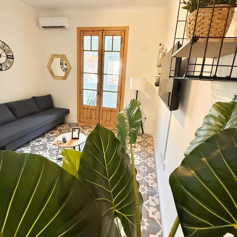 Piso Reformado con Historia en cada Rincon-Vive Zaragoza XIV - Two-Bedroom Apartment - 3