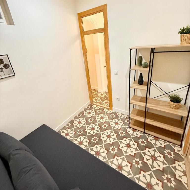 Piso Reformado con Historia en cada Rincon-Vive Zaragoza XIV - Two-Bedroom Apartment - 24
