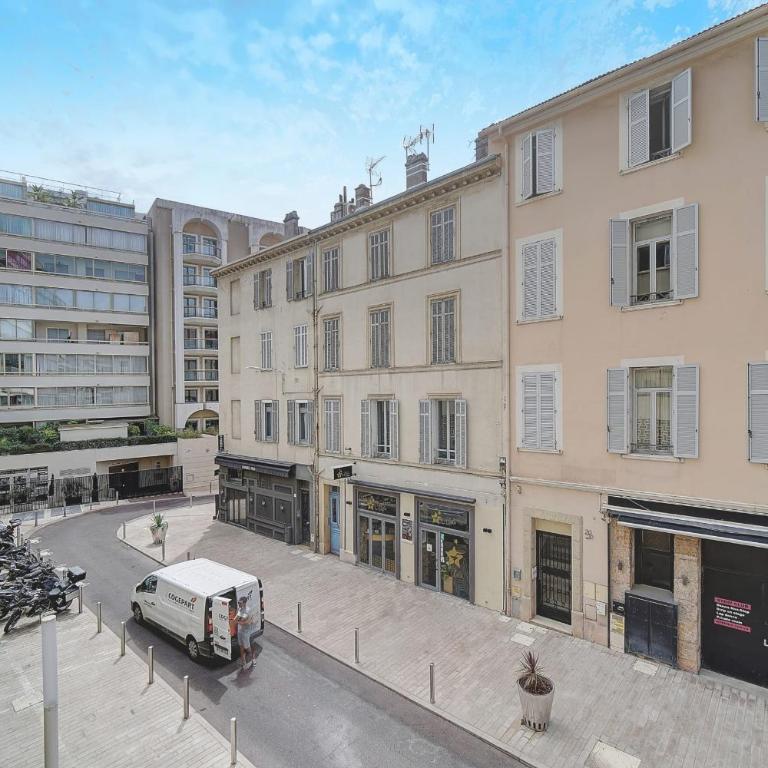 REF 1434 - Cannes Croisette - Sea view apartment for rent - Appartement - 12