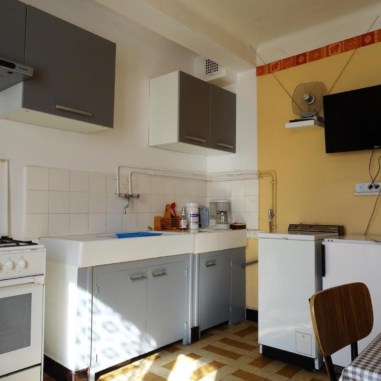 Appartement 2 chambres avec balcon et vue sur montagnes - Apartment mit 2 Schlafzimmern - 6