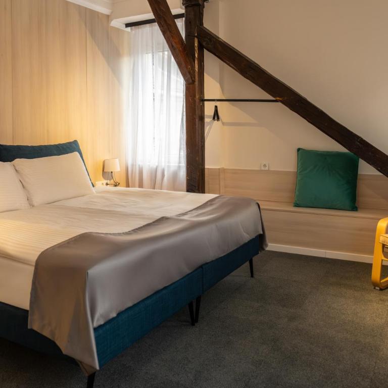 Eda7 Boutique Rooms - Deluxe Double or Twin Room - 4