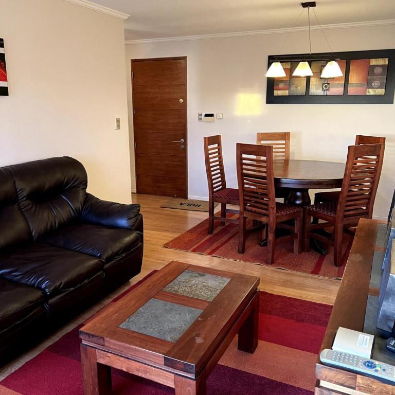 Hermoso departamento y excelente ubicación - Three-Bedroom Apartment - 1