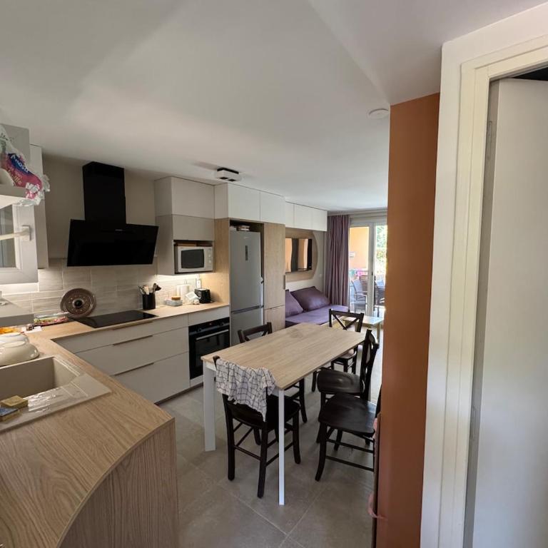 Giens T3, air-conditioned, ground floor, garden, direct beach access - Appartement 2 Chambres - 4