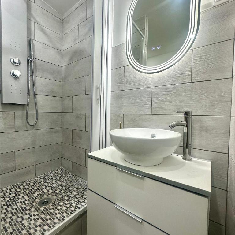 Jolie 2 pièces centre ville - One-Bedroom Apartment - 6