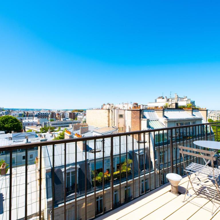 Eiffel Tower View with AC - Apartamento Deluxe de 1 dormitorio con vistas a la ciudad - 5