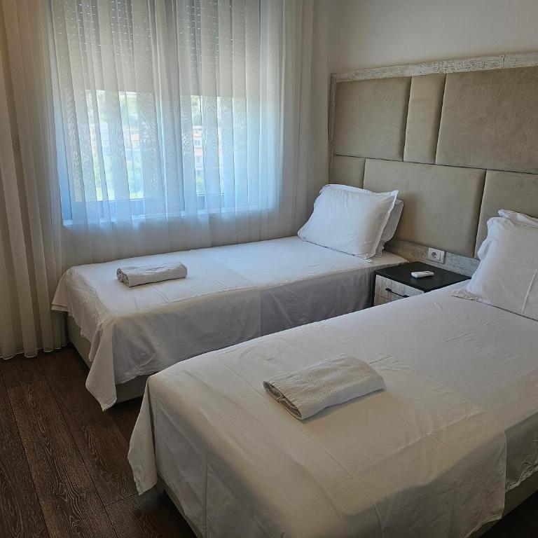 Moon Apartment - Two-Bedroom Apartment - 3