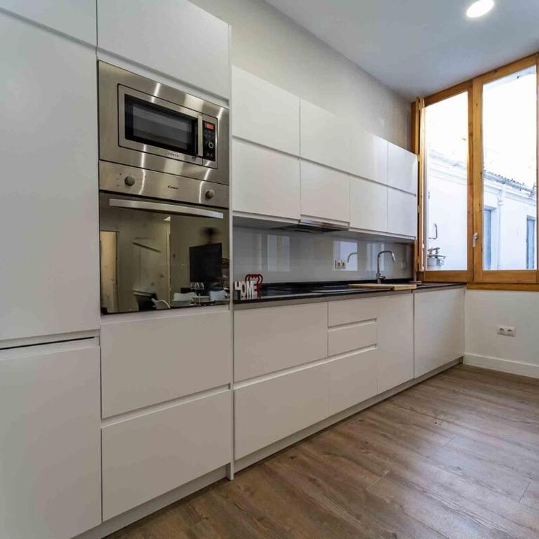 Luxury Apartment 6 Bedroom in Downtown by TuriVida - Apartment - 33