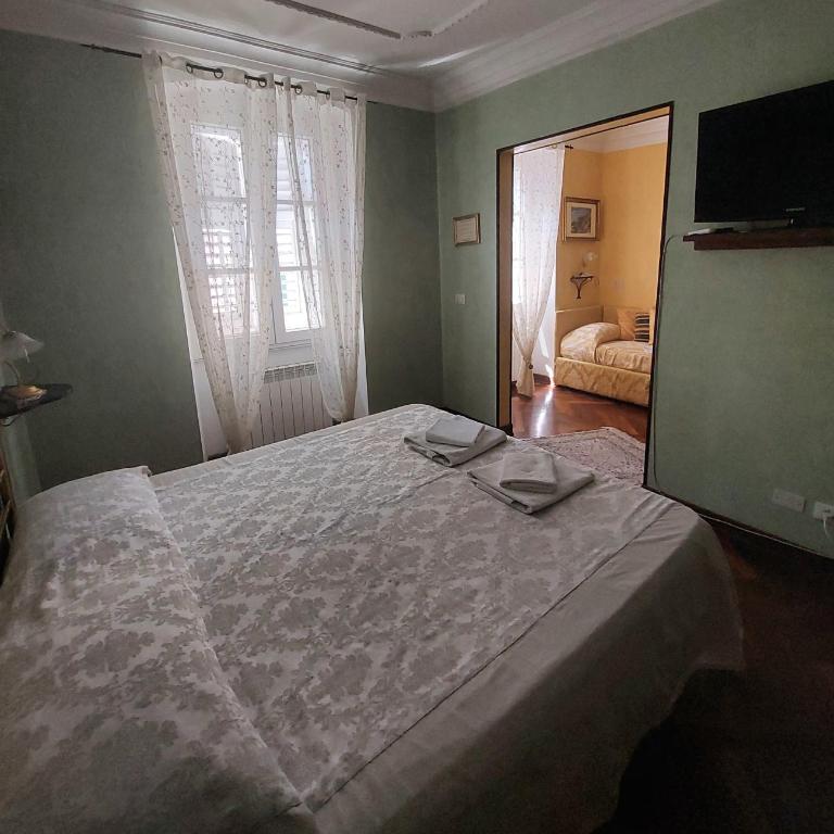 Affittacamere Rilke - Camera Tripla con Bagno in Comune - 2