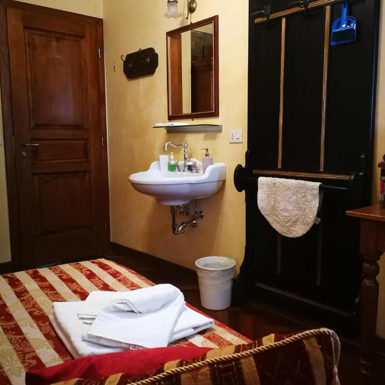 Affittacamere Rilke - Camera Singola con Bagno in Comune - 4