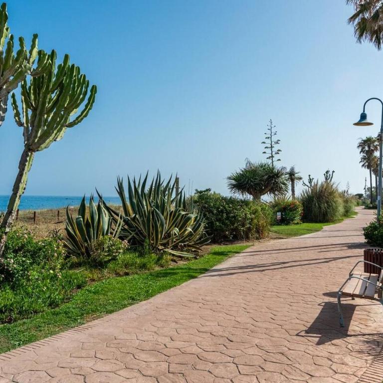 Stylish 2 Bedroom Penthouse With Pool by the Beach - Apartamento Deluxe de 2 dormitorios con vistas al jardín - 42