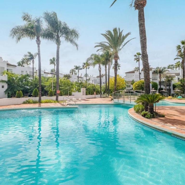 Stylish 2 Bedroom Penthouse With Pool by the Beach - Apartamento Deluxe de 2 dormitorios con vistas al jardín - 39