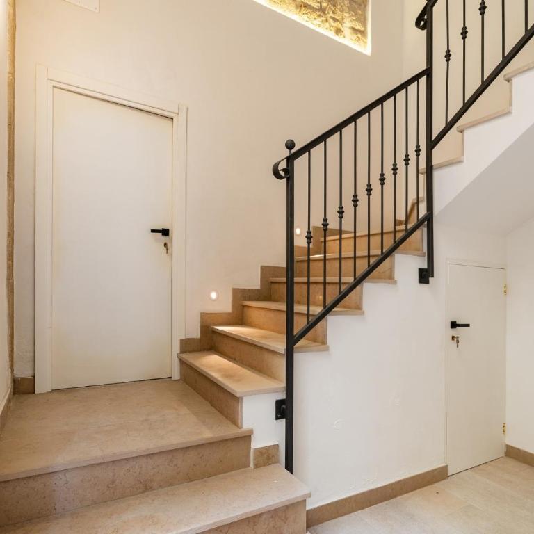 GuestHost - Stylish and Bright Apartments Trani - One-Bedroom Apartment - 5