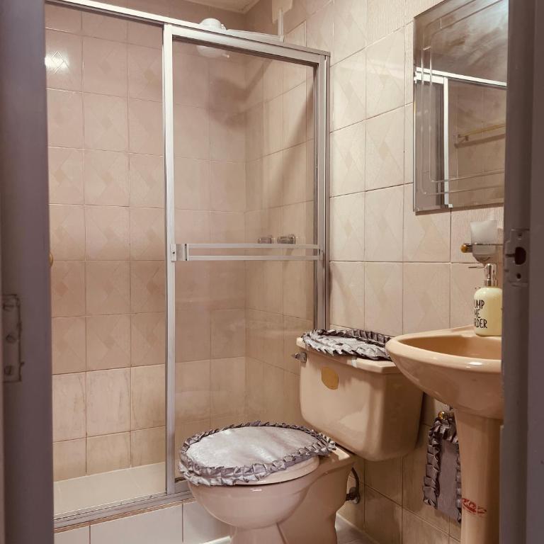 AShostEcuador, Quito, rooms & suits, Quito cerca parque La Carolina - Habitación Triple - 4