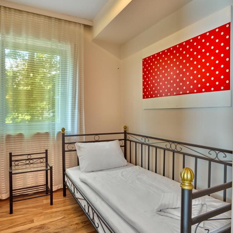 LuCA Hotel - Familienzimmer mit Balkon - 13