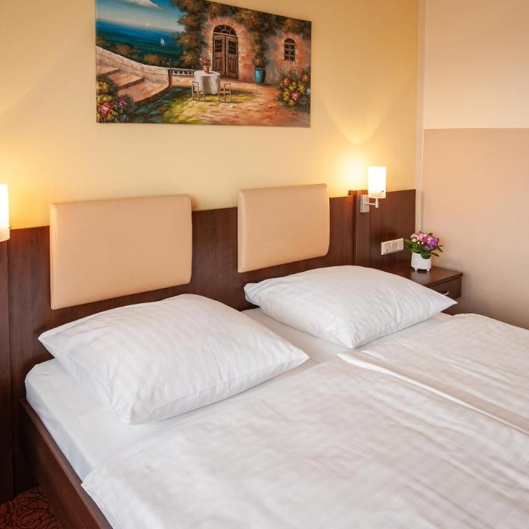 LuCA Hotel - Deluxe Doppelzimmer mit Balkon - 27
