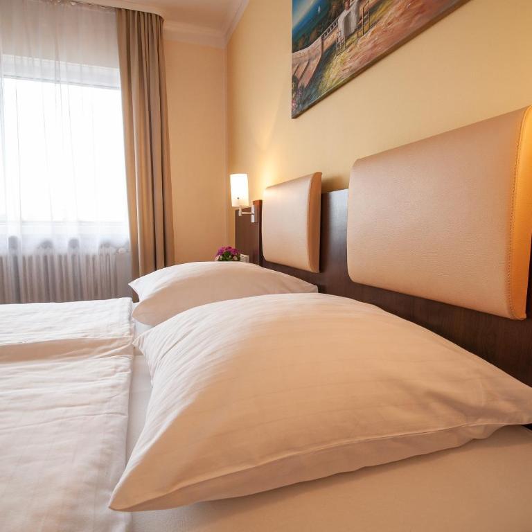 LuCA Hotel - Deluxe Doppelzimmer mit Balkon - 23