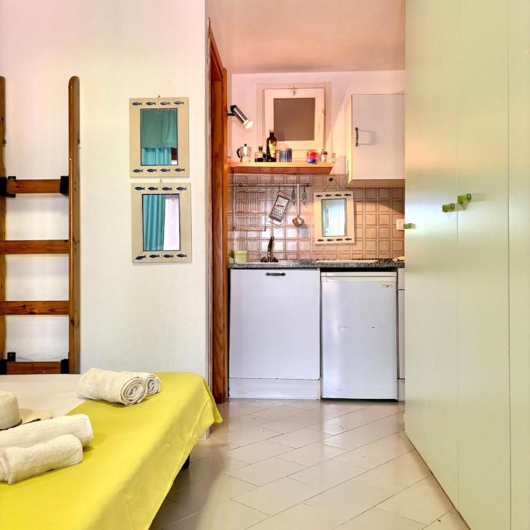 Casa Aaron - Monolocale con veranda sul mare - One-Bedroom Apartment - 4