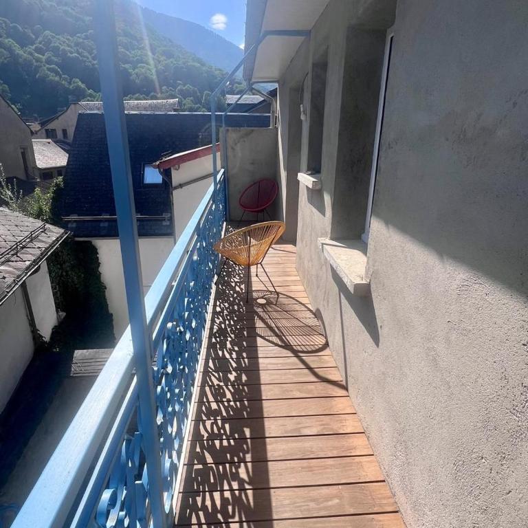 Chez Jasmine joli chapeau A vélo - Two-Bedroom Apartment with Balcony - 9