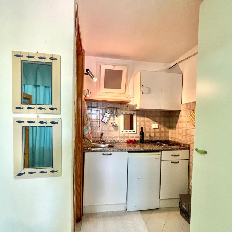 Casa Aaron - Monolocale con veranda sul mare - One-Bedroom Apartment - 20