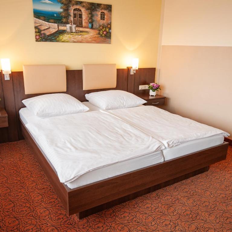 LuCA Hotel - Deluxe Doppelzimmer mit Balkon - 34