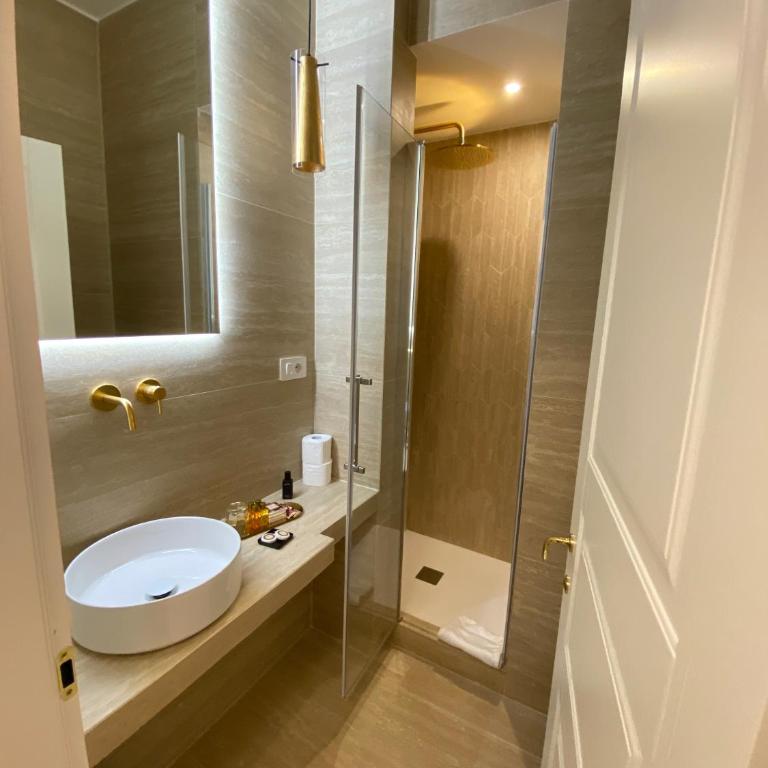 Unicum Trastevere Suites - Camera King Deluxe - 7