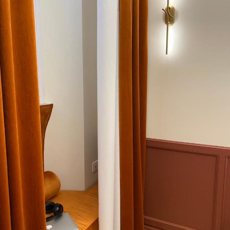 Unicum Trastevere Suites - Camera King Deluxe - 8