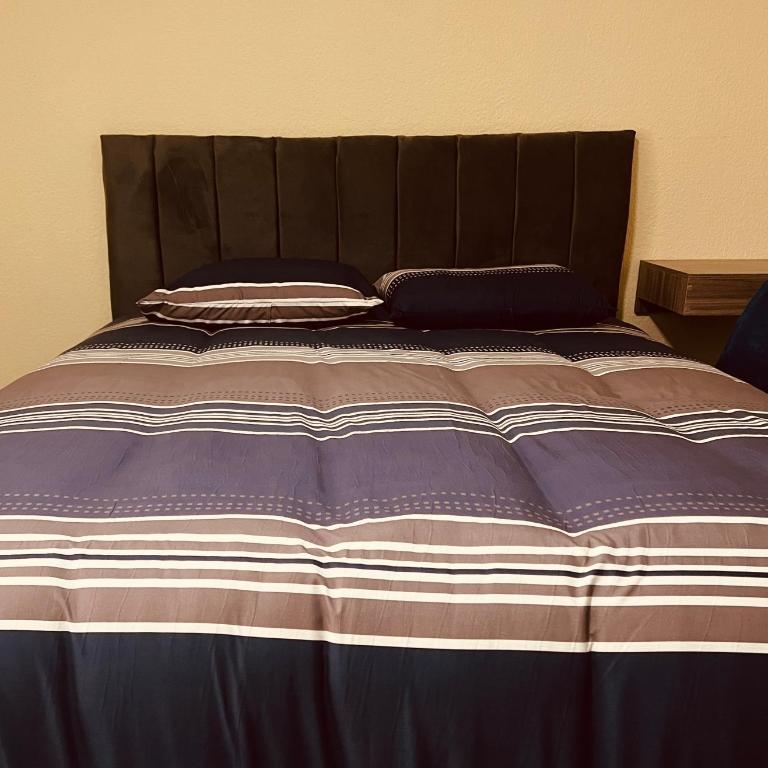 AShostEcuador, Quito, rooms & suits, Quito cerca parque La Carolina - Habitación Doble con baño privado - 4
