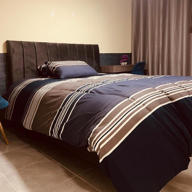 AShostEcuador, Quito, rooms & suits, Quito cerca parque La Carolina - Habitación Doble con baño privado - 6