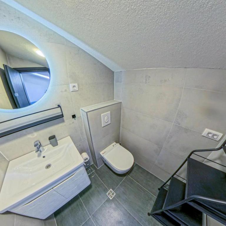 Barona Seaview Penthouse Kotor Bay - Three-Bedroom Apartment - 10