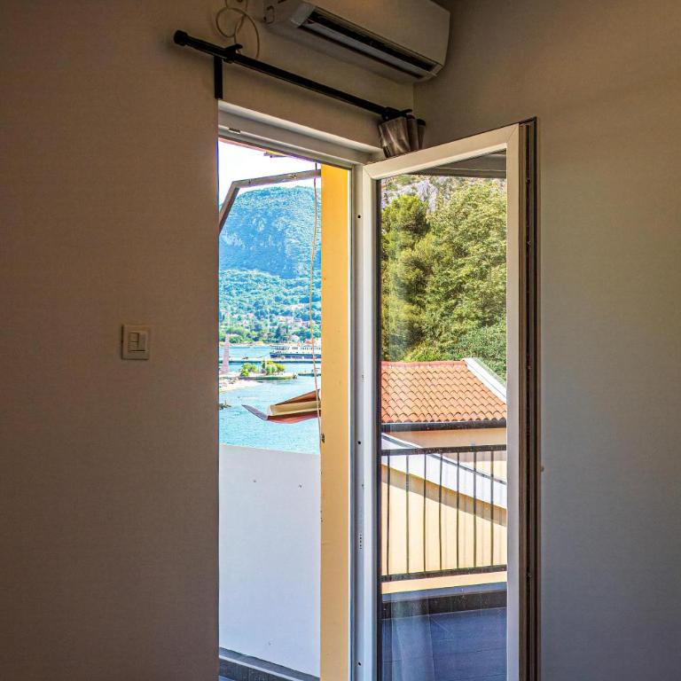 Barona Seaview Penthouse Kotor Bay - Three-Bedroom Apartment - 26