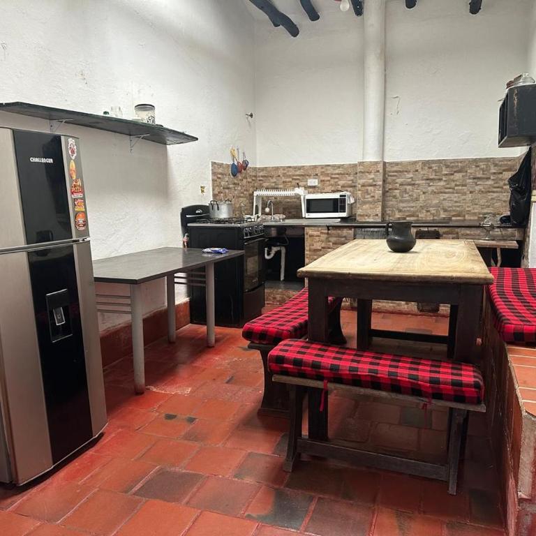 El Refugio de la Villa - Five-Bedroom House - 9
