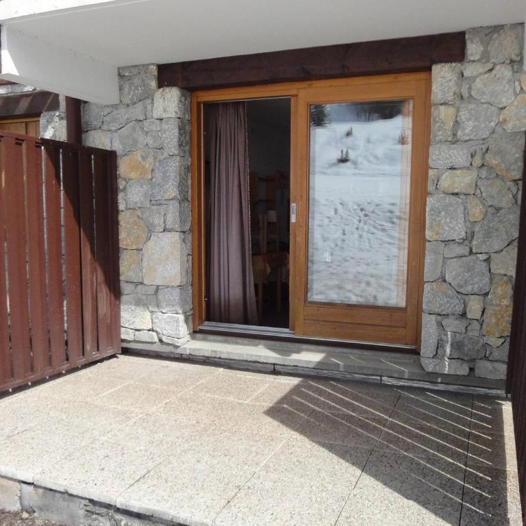 Studio lumineux en bord de piste - FR-1-182-83 - Studio - 24