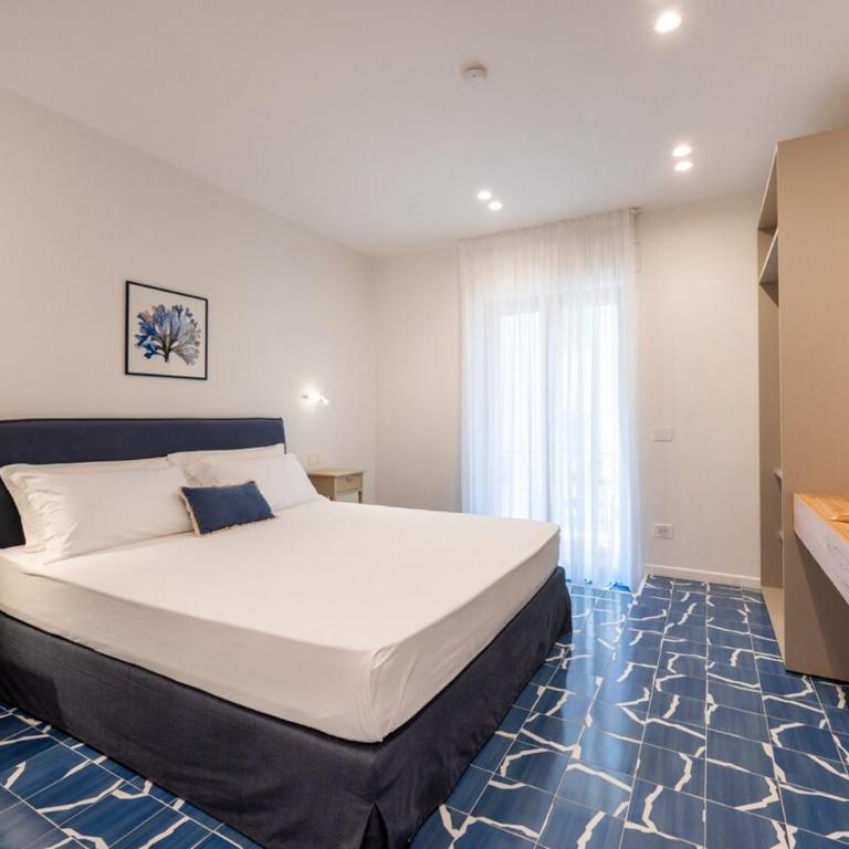 Elegant & Modern 4Bedroom Home in Central Sorrento - Apartment - 7