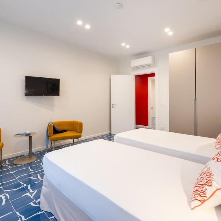 Elegant & Modern 4Bedroom Home in Central Sorrento - Apartment - 14
