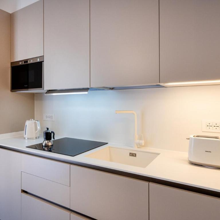 Elegant & Modern 4Bedroom Home in Central Sorrento - Apartment - 40